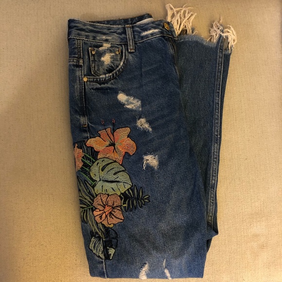 Zara Mom Jeans - Picture 2 of 8